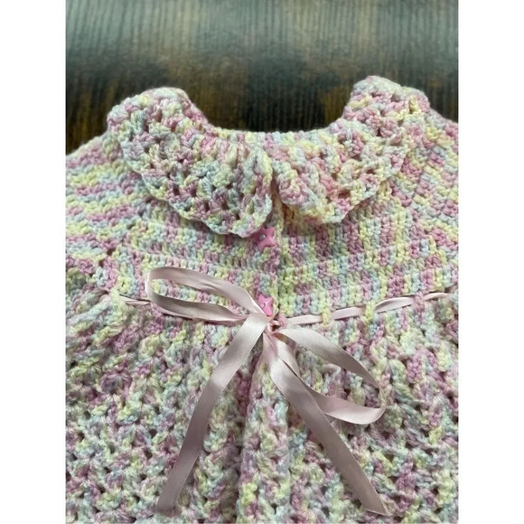 Hand Crocheted Baby cardigan - Picture 4 of 9